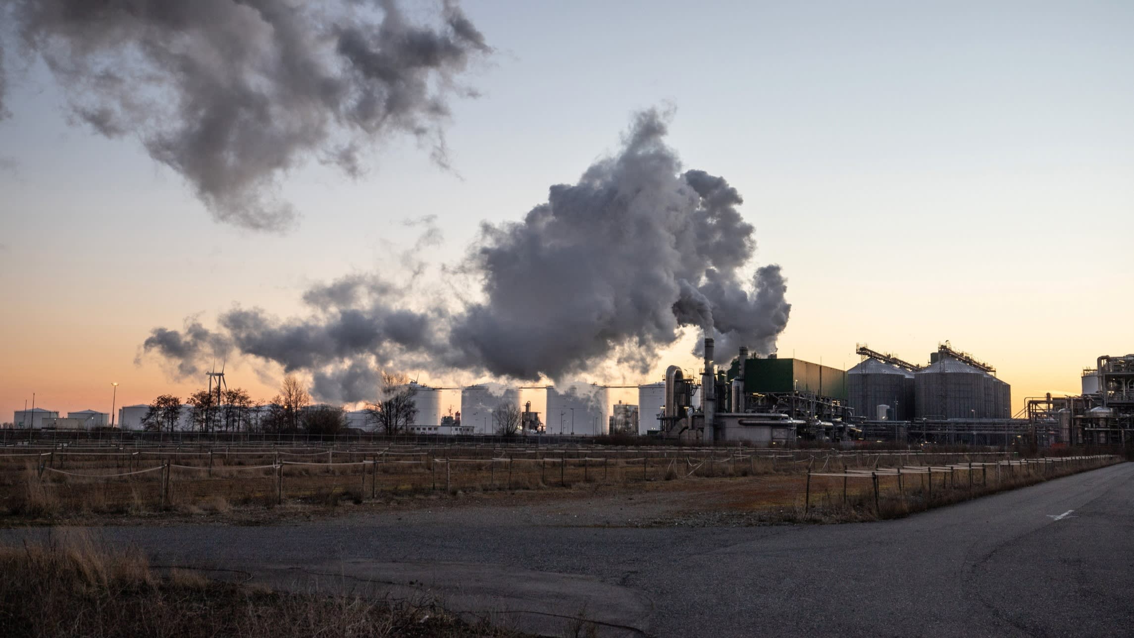 SEC allows Exxon plan to limit shareholder activism